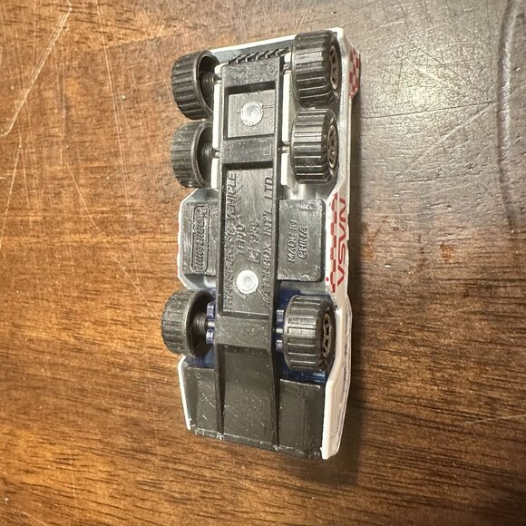 Matchbox NASA Rocket Transport Vehicle 1983 White & Red Diecast Toy Car Model - Picture 3 of 4